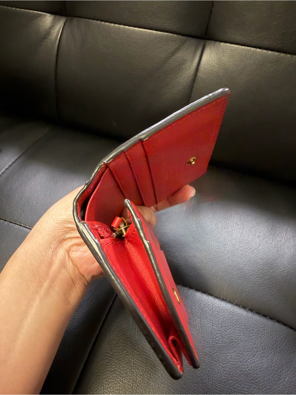 Authentic GUCCI cherry bifold wallet - Picture 8 of 12